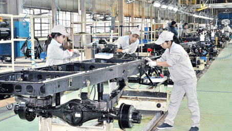 Kim ngạch xuất nhập khẩu tháng 2/2018 giảm 35,7% 