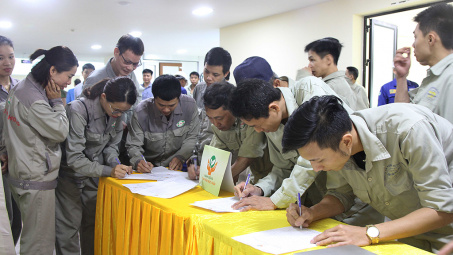 Người lao động ngành Công Thương ký tên hành động vì an toàn thực phẩm 