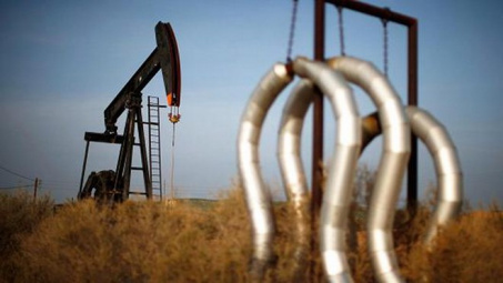 Giá dầu Brent sắp chạm mốc 80 USD mỗi thùng do nguồn cung thắt chặt