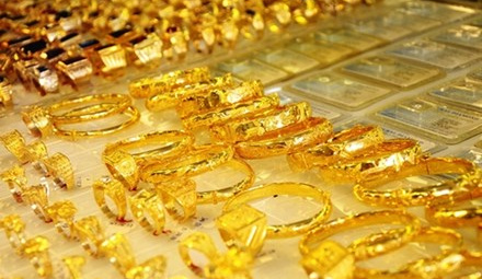 Giá vàng SJC giảm nhẹ phiên đầu tuần