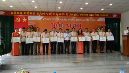Phân bón miền Nam tăng cơ cấu sản phẩm phân bón hữu cơ