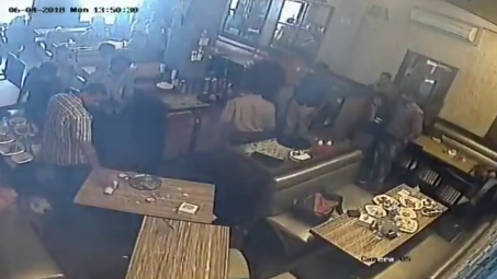 Điện thoại phát nổ trong túi áo người dùng Ấn Độ