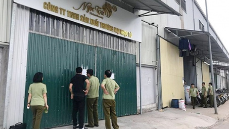 Thu giữ hàng ngàn sản phẩm đông y làm đẹp dởm ở Hà Nội