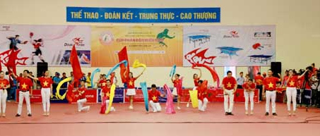 Sôi động Lễ khai mạc Bóng bàn Quốc tế Vĩnh Long - Cúp Phân bón Miền Nam