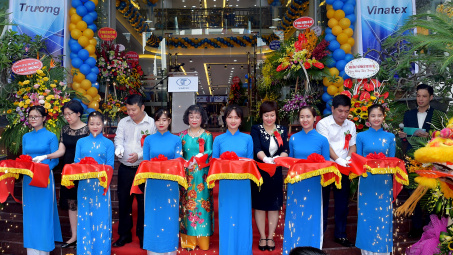 Doanh thu bán hàng tại Trung tâm thời trang Viantex đạt 9 tỷ đồng/tháng