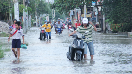 3 nguy cơ rất dễ gặp phải khi xe máy tay ga “lội nước”