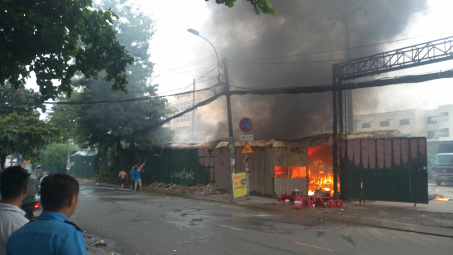 TP. Hồ Chí Minh: 2 ngày cuối tuần “Bà hỏa” ghé thăm nhiều tòa nhà