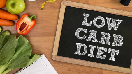 Chế độ ăn low-carb có thể giảm tuổi thọ của người trung niên
