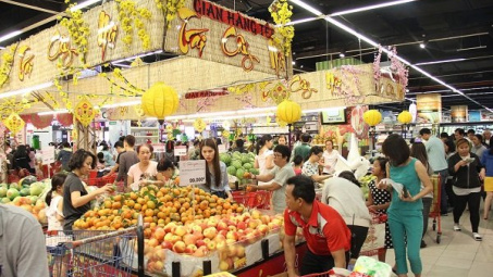 Dịp Quốc khánh 2/9: Kênh bán lẻ hiện đại "hút" khách