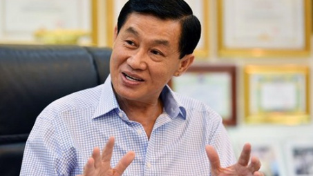 “Vua hàng hiệu” Johnathan Hạnh Nguyễn mở chuỗi cửa hàng chuẩn Apple