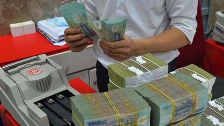 Lãi suất liên ngân hàng bật tăng mạnh trở lại 