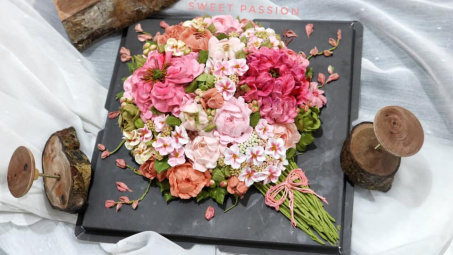 Quà tặng 20/10: Hoa tươi "xưa" rồi, muốn độc, lạ đừng quên bánh kem hoa