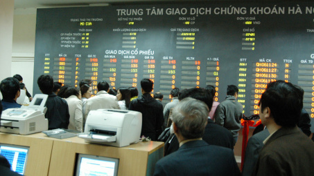 Tăng thêm 15 phút giao dịch trên sàn HNX cuối ngày