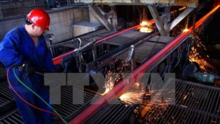 Các công ty đang đổ tiền vào xây dựng các nhà máy thép mới nhằm tăng cường sản xuất