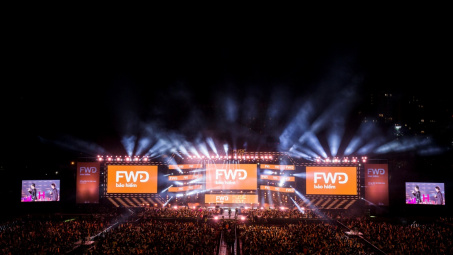 Gần 20.000 khán giả tham gia FWD Music Fest