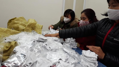 Viantex tiếp tục phát miễn phí 6.000 chiếc khẩu trang vải kháng khuẩn