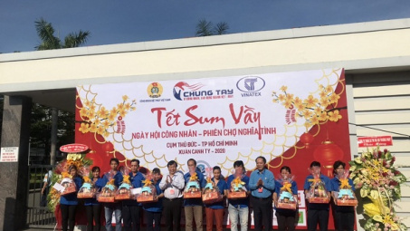 Tết Sum vầy cho công nhân ngành Dệt May Việt  Nam