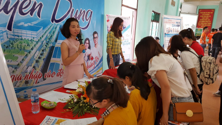 Trung tâm Dịch vụ việc làm Nam Định: Tiên phong tìm kiếm giải pháp tối ưu cho lao động việc làm