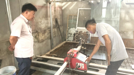 Công Thương Vĩnh Phúc: Nghiệm thu đề án “Hỗ trợ kinh phí đầu tư máy móc, thiết bị tiên tiến trong sản xuất gia công cổng sắt, cửa sắt ”
