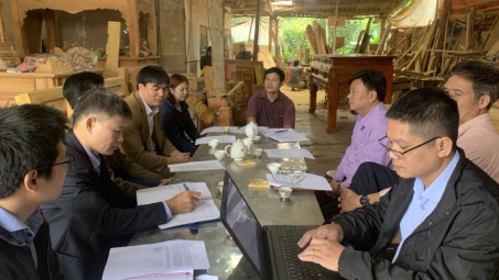 Vĩnh Phúc: Nghiệm thu đề án Hỗ trợ kinh phí đầu tư máy móc thiết bị tiên tiến trong sản xuất mộc tại Cơ sở sản xuất Lê Đình Tự