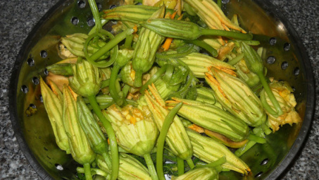 Hương vị quê hương: Món ngon mùa bông bí