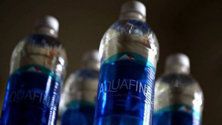 PepsiCo sẽ sử dụng nhựa tái chế làm chai đựng nước uống để giảm thiểu rác thải nhựa ngoài môi trường