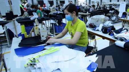 Cảnh giác hàng Trung Quốc tìm cách "khoác áo" hàng Việt né thuế xuất sang Mỹ