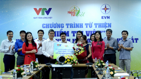 EVN tài trợ tìm lại ánh sáng cho gần 500 bệnh nhân khó khăn có bệnh lý về mắt