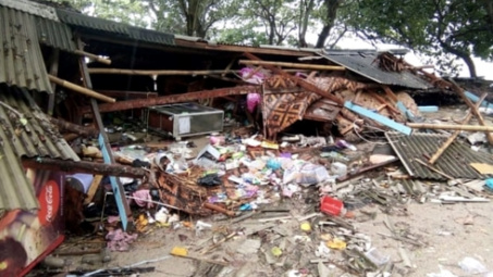 Sóng thần ở Indonesia: Số người chết tăng nhanh