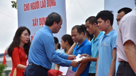 Ngành Dệt May phát động Tháng Công nhân