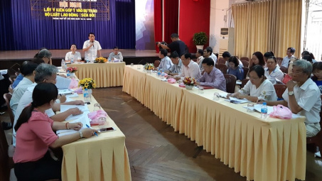 Góp ý Dự thảo Bộ Luật Lao động: Phải trả tiền lương làm thêm giờ theo mức lũy tiến