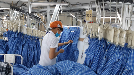 Cán cân thương mại thâm hụt 1,3 tỷ USD trong tháng 5