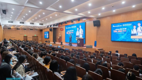 Sôi động Ngày hội tuyển dụng “Thực tập viên Tiềm năng Sacombank 2023” dành cho sinh viên HUFI