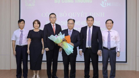 IUH: kiện toàn đội ngũ Quản lý Nhà trường và các đơn vị trực thuộc