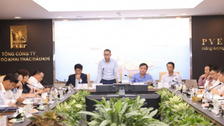 Lãnh đạo Petrovietnam làm việc với PVEP về chương trình giám sát hoạt động SXKD năm 2022