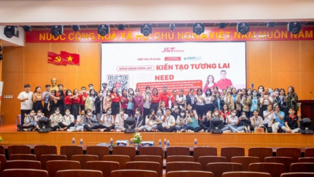HUFI: 450 sinh viên tham gia "Đồng hành cùng J&T kiến tạo tương lai"