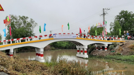 Thép Miền Nam: Nối thêm những bờ vui