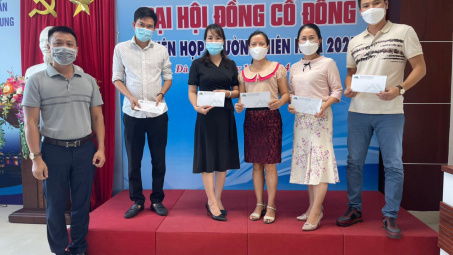 Công đoàn Tổng công ty Thép Việt Nam-CTCP: Hơn 1 tỷ đồng hỗ trợ Công đoàn cơ sở và công nhân lao động bị ảnh hưởng bởi dịch Covid-19