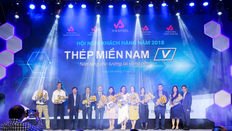 Thép /V/ xuất khẩu nhờ điều gì?