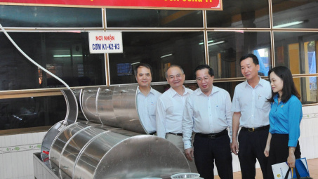Công đoàn Tổng công ty Thép Việt Nam – CTCP: Thêm nhà ăn ca tự chọn là thêm niềm vui cho người lao động