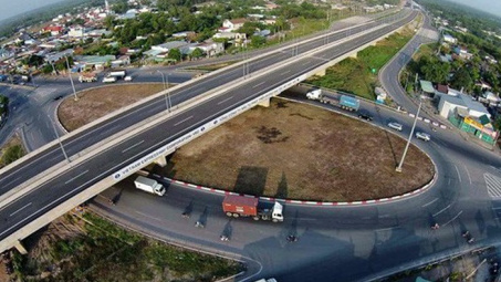 Vì sao Dự án cao tốc Trung Lương - Mỹ Thuận chậm tiến độ?