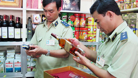 Chính phủ mạnh tay xử lý trách nhiệm người đứng đầu trong chống buôn lậu, hàng giả