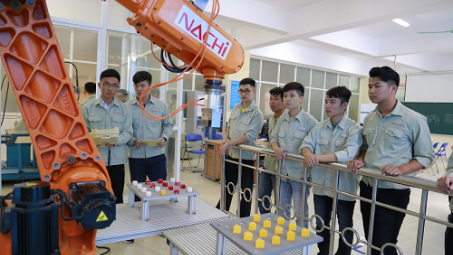 SV-Startup: Phó Thủ tướng Vũ Đức Đam yêu cầu mỗi trường đại học phải có ít nhất 1 điểm không gian làm việc sáng tạo chung (co-working space)