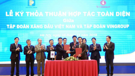 Vingroup bắt tay Petrolimex xây dựng hệ thống trạm sạc và cho thuê pin cho xe điện