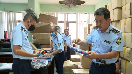 Hà Nội: Gần 2.000 sản phẩm đồ chơi trẻ em bạo lực bị thu giữ
