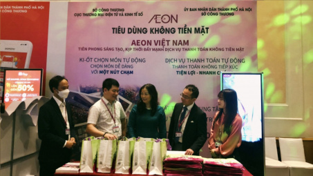 Hà Nội: Thanh toán không dùng tiền mặt tăng nhanh