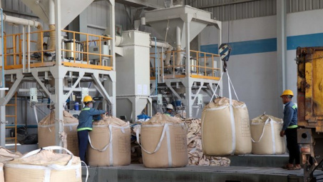 Quý I, TKV tiêu thụ 344.224 tấn alumin, bằng 26,5% kế hoạch năm