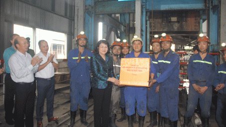 Tiếp tục xây dựng, nhân rộng các điển hình tiên tiến trong phong trào thi đua