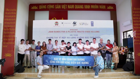 Chủ tàu đêm Vịnh Hạ Long cam kết nói không với nhựa dùng một lần