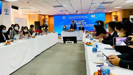 Dệt May một năm vượt bão về đích “ngoạn mục”